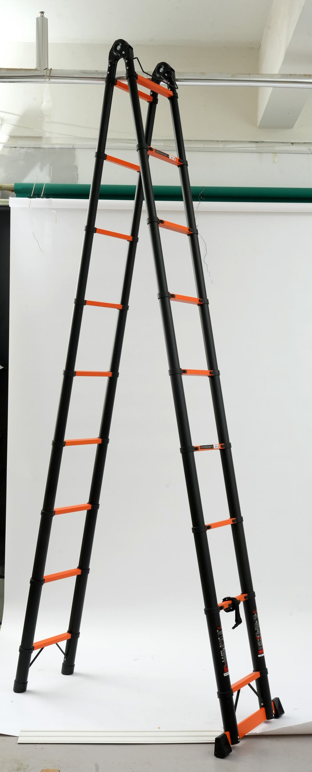 Multi-Purpose Carbon Steel Telescopic Ladder